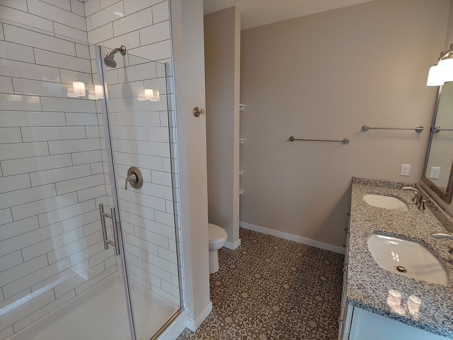 Madison Apartment: 550 Junction Rd