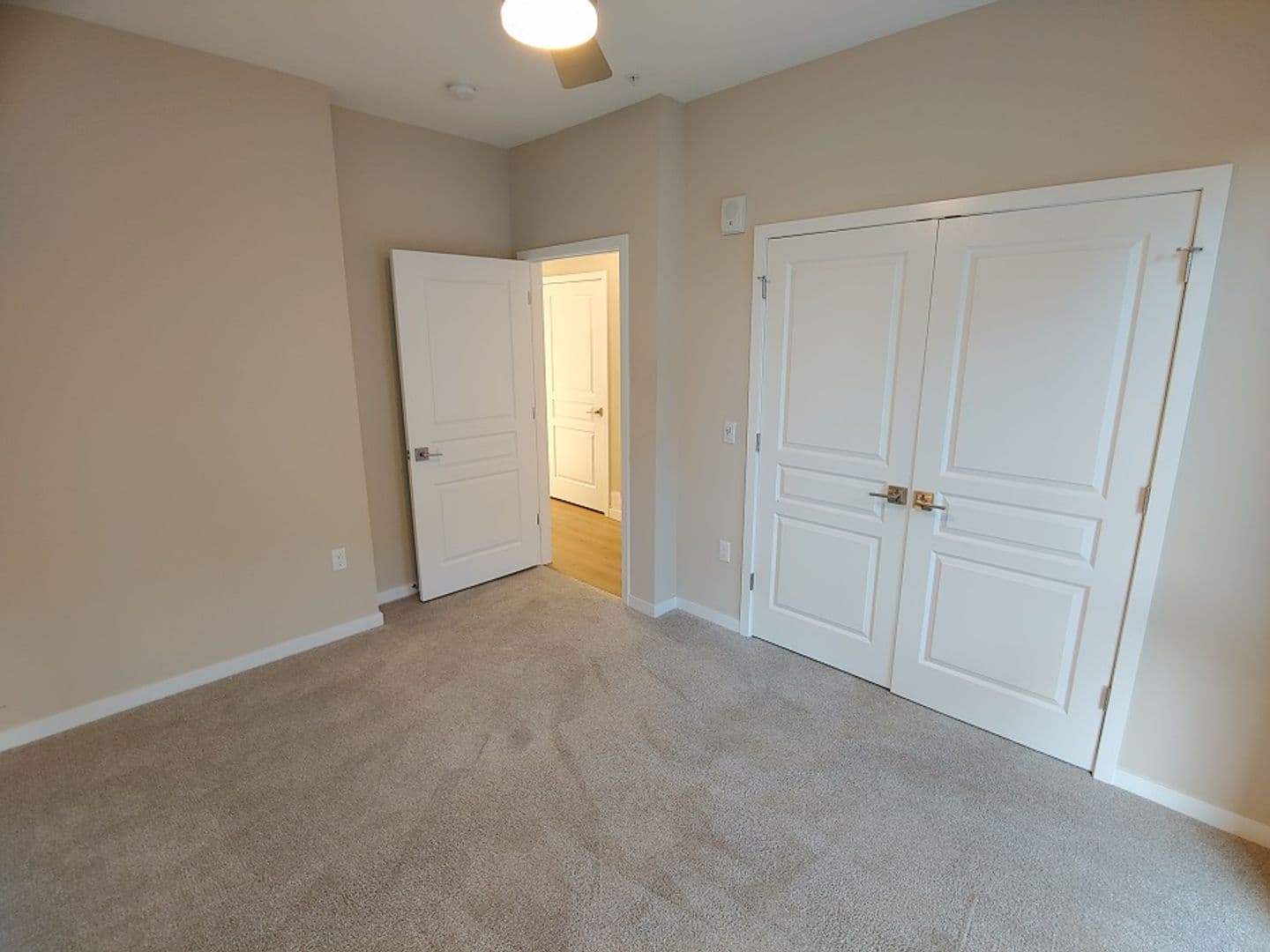 Madison Apartment: 550 Junction Rd