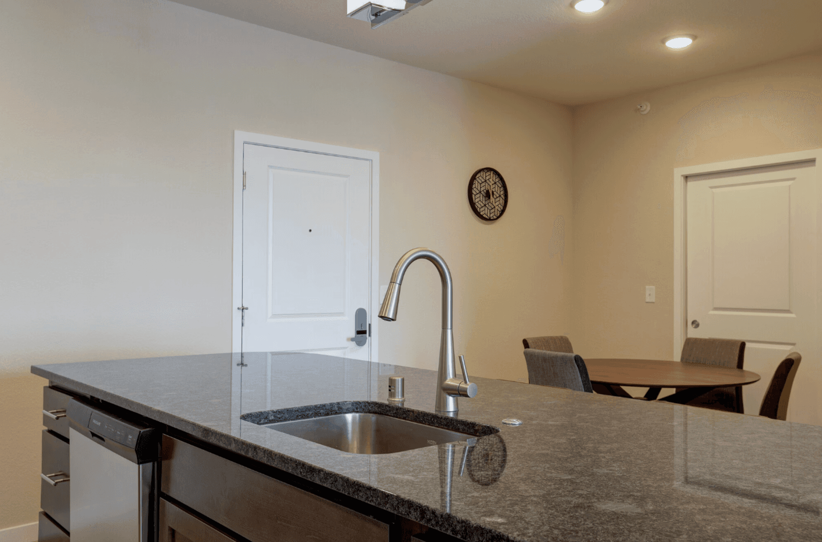 Plover Apartment: 3055 Village Park Dr