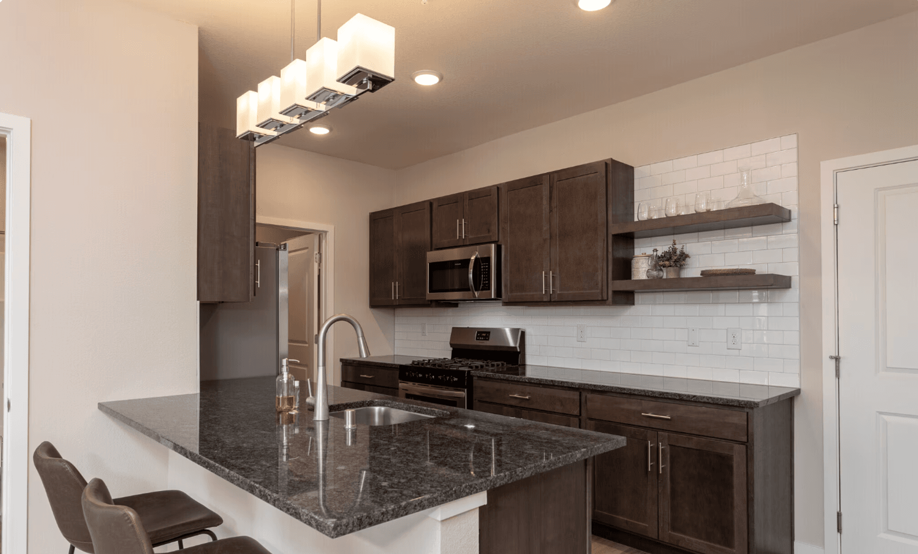 Plover Apartment: 3055 Village Park Dr