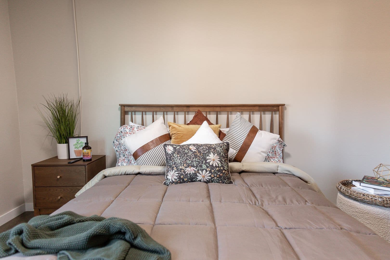 Chilton Apartment: 810 Memorial Drive