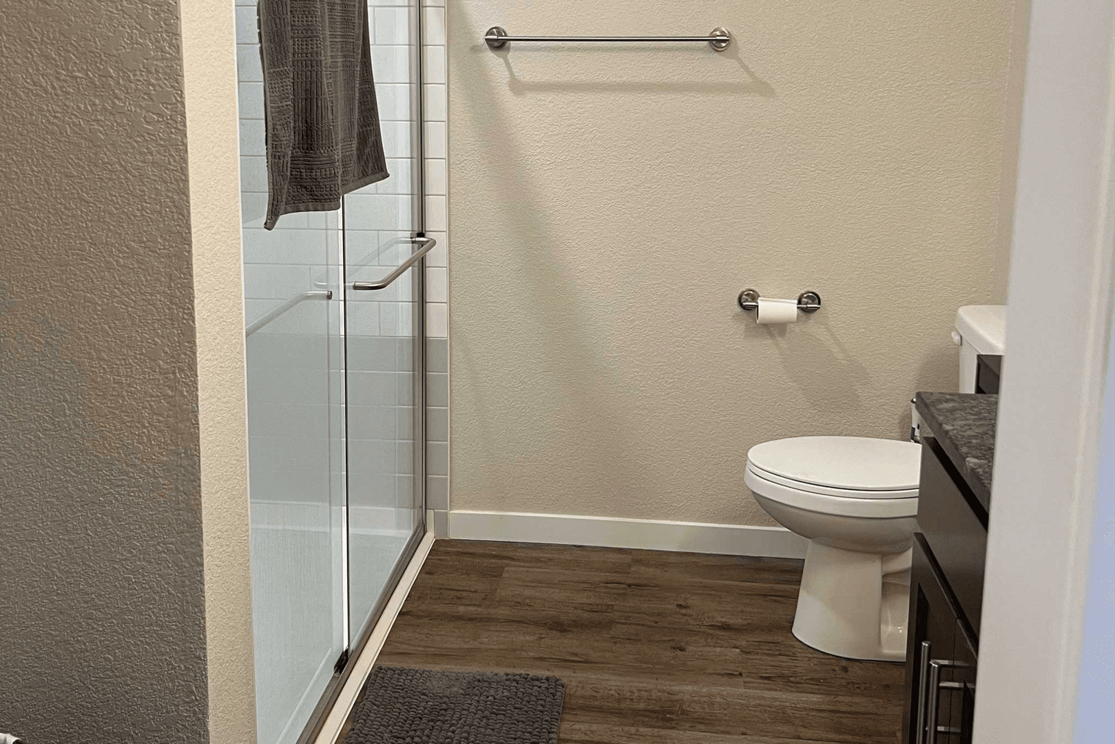 Plover Apartment: 3055 Village Park Dr
