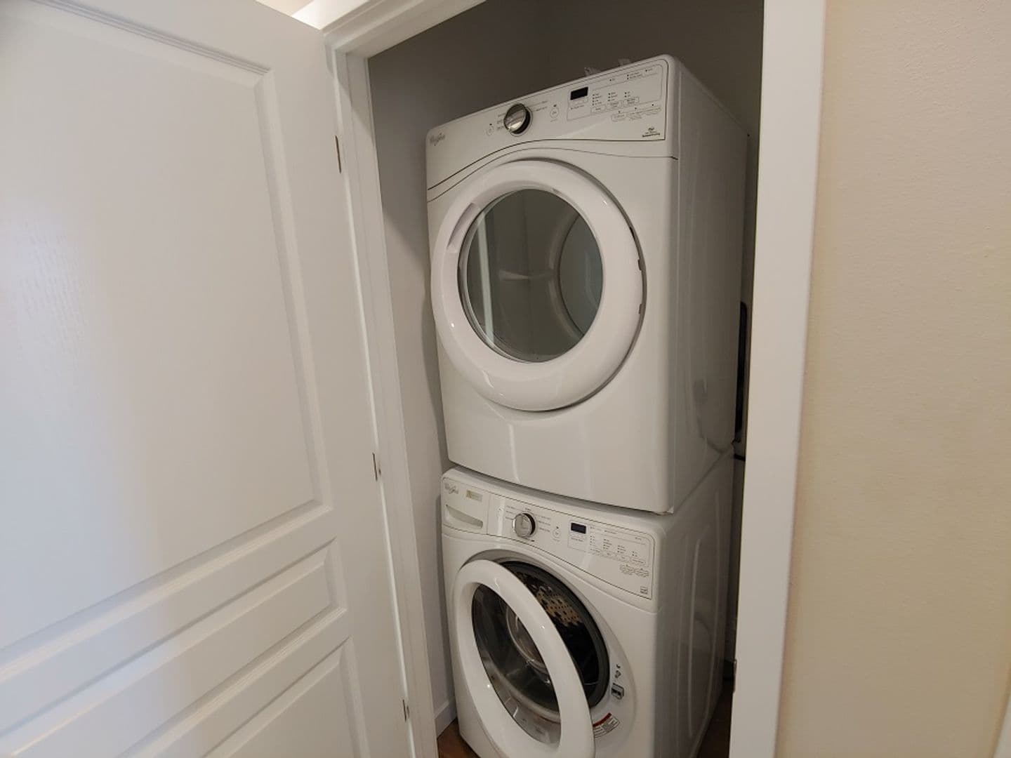 Madison Apartment: 550 Junction Rd