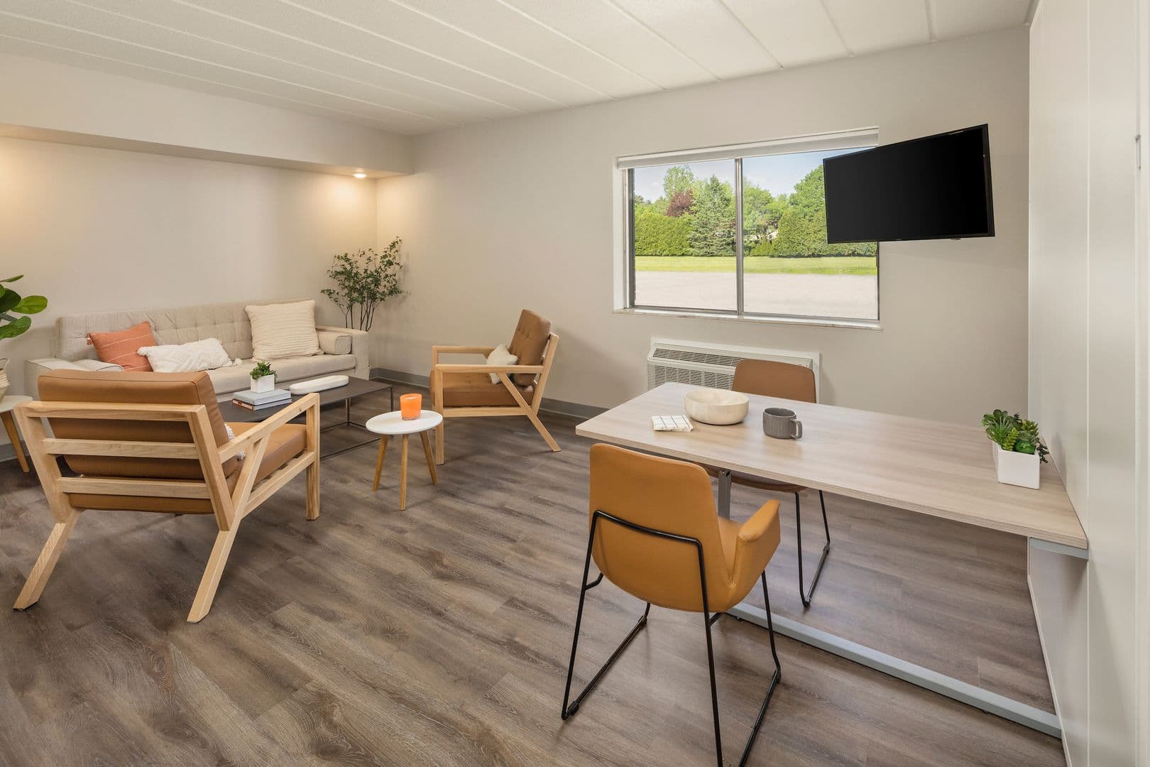 Schofield Apartment: 6001 Alderson St