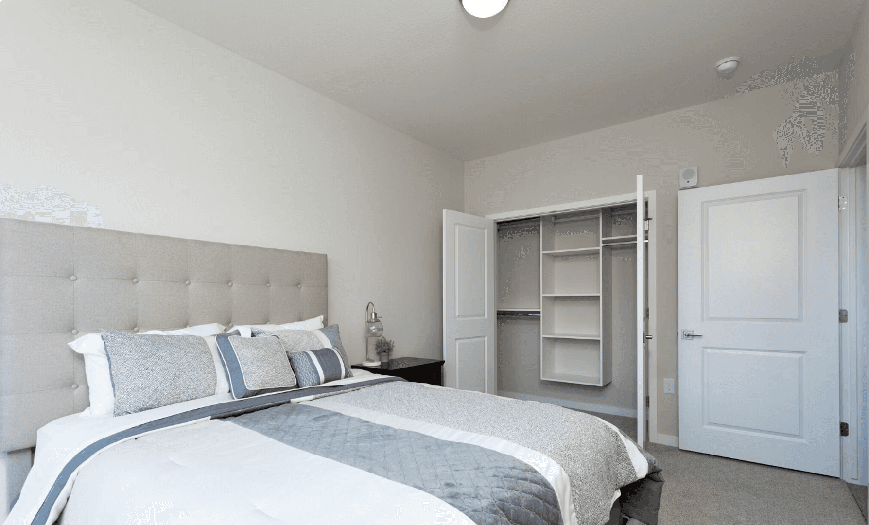 Plover Apartment: 3055 Village Park Dr