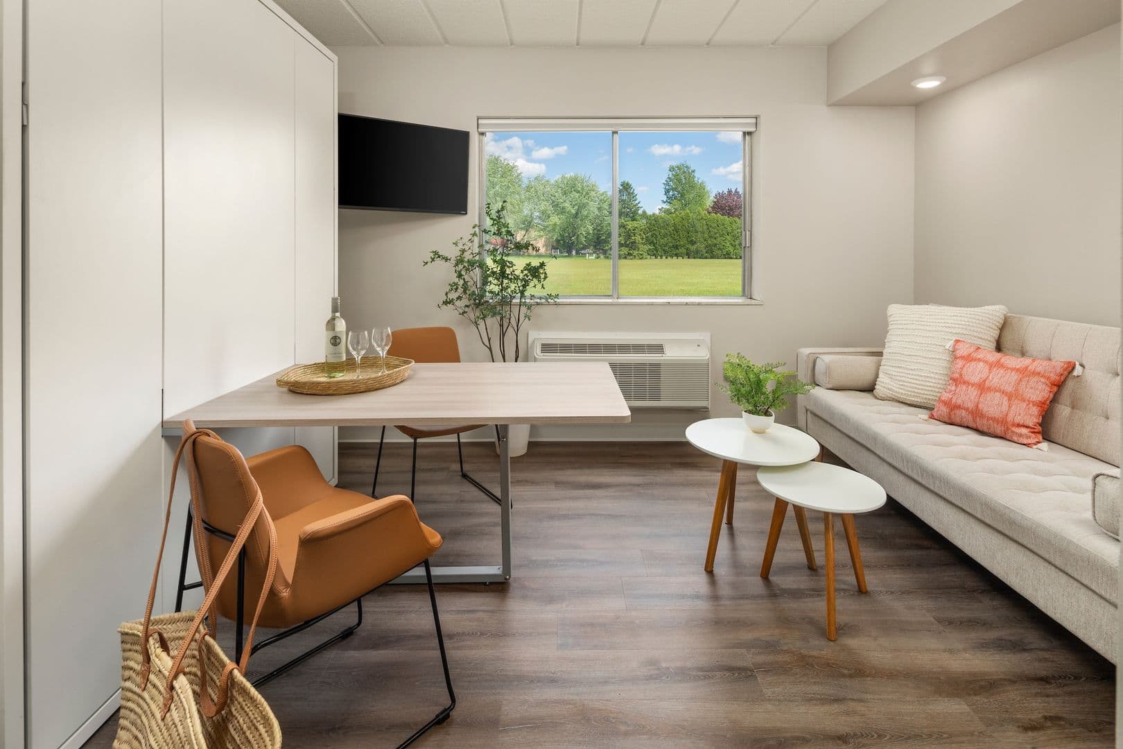 Schofield Apartment: 6001 Alderson St