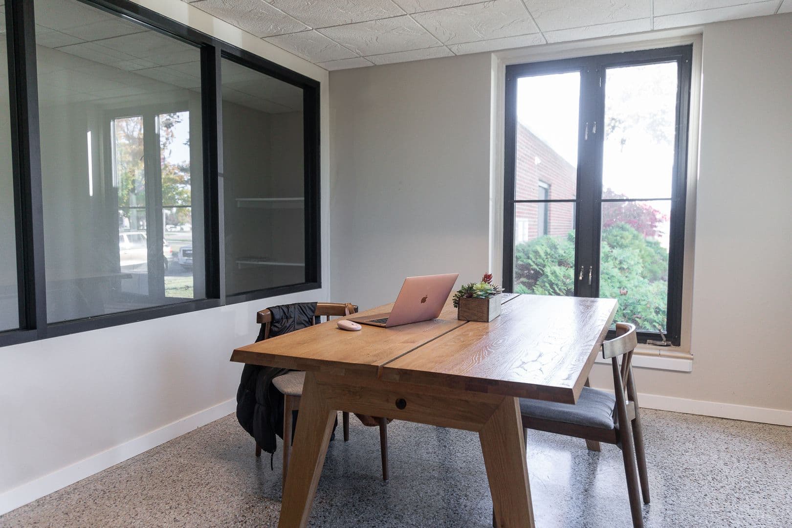 Chilton Apartment: 810 Memorial Drive