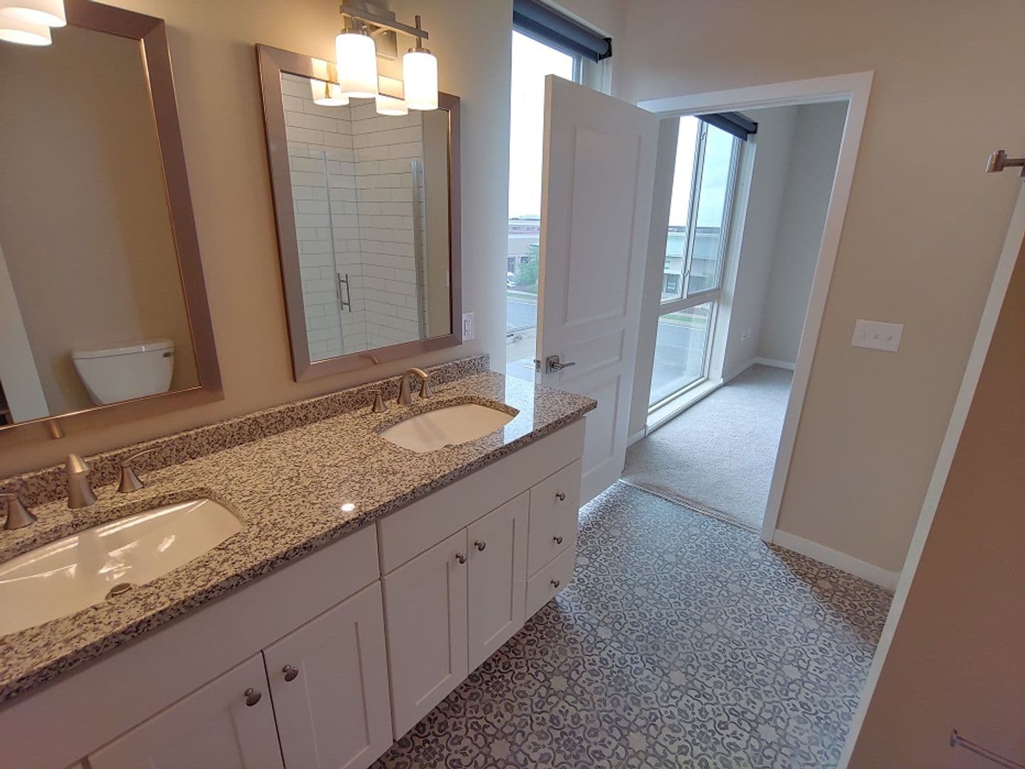Madison Apartment: 550 Junction Rd