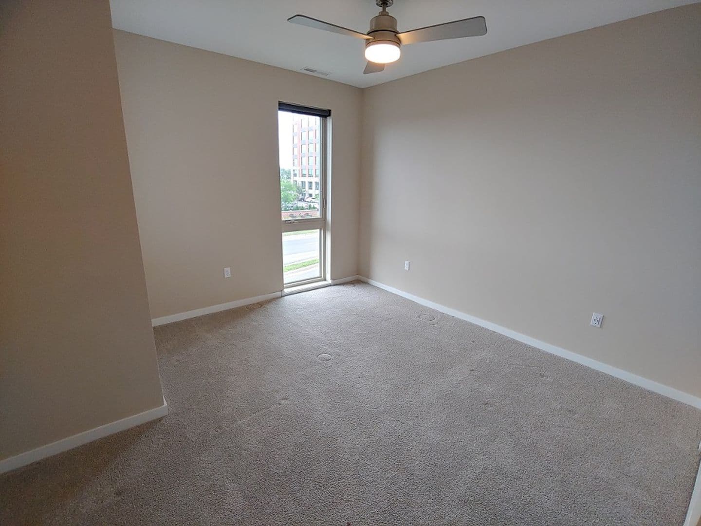 Madison Apartment: 550 Junction Rd