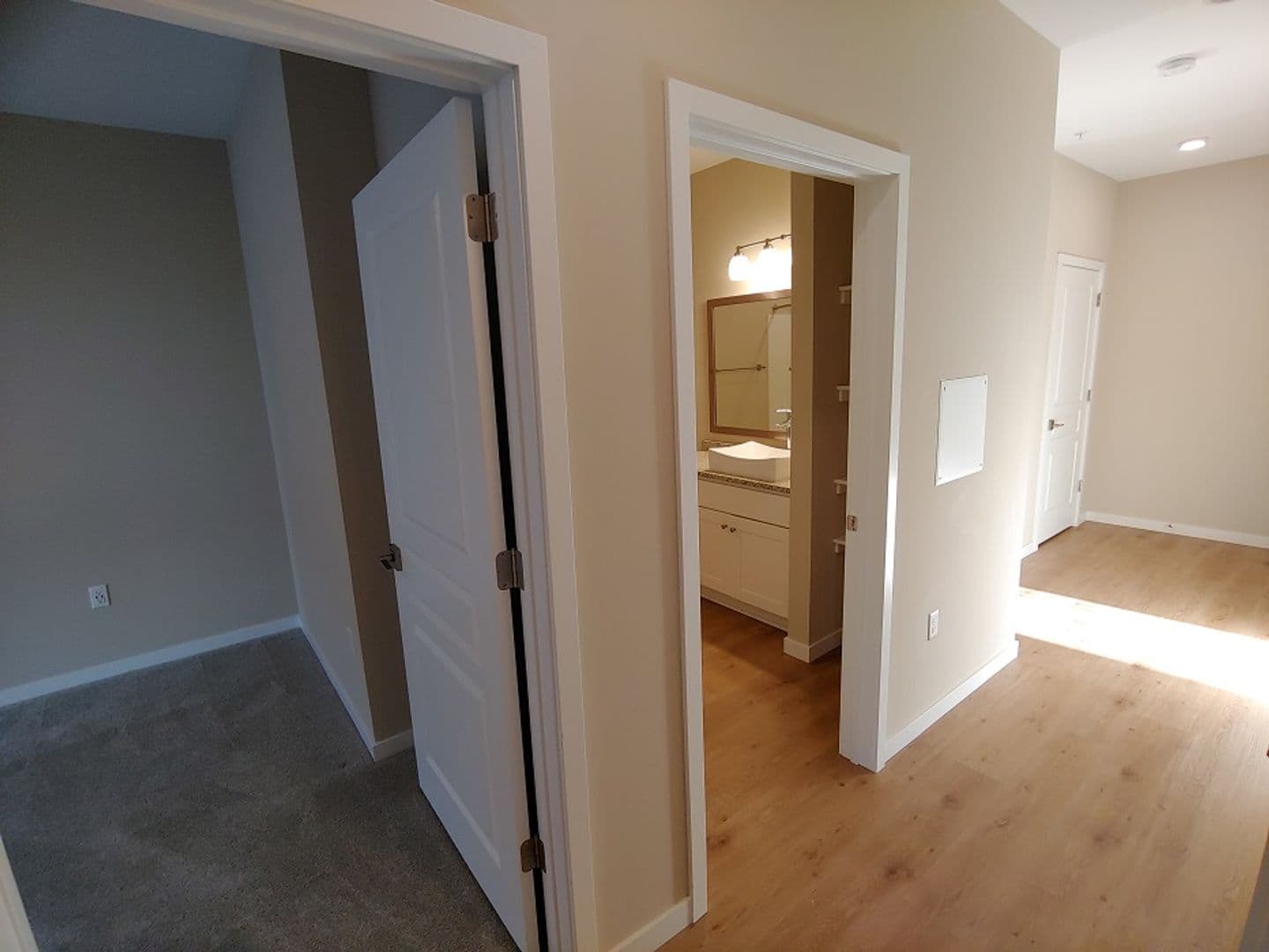 Madison Apartment: 550 Junction Rd
