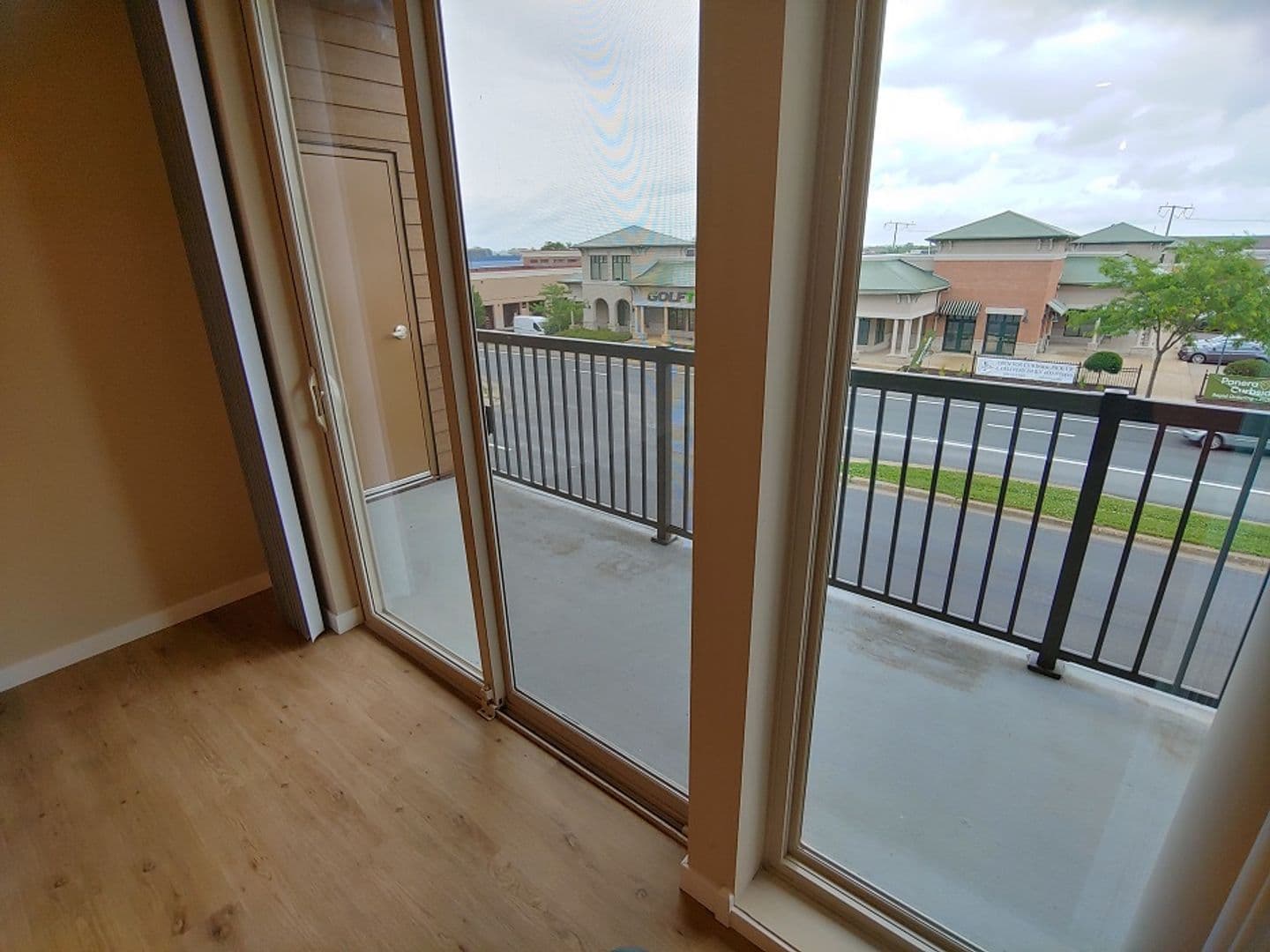 Madison Apartment: 550 Junction Rd