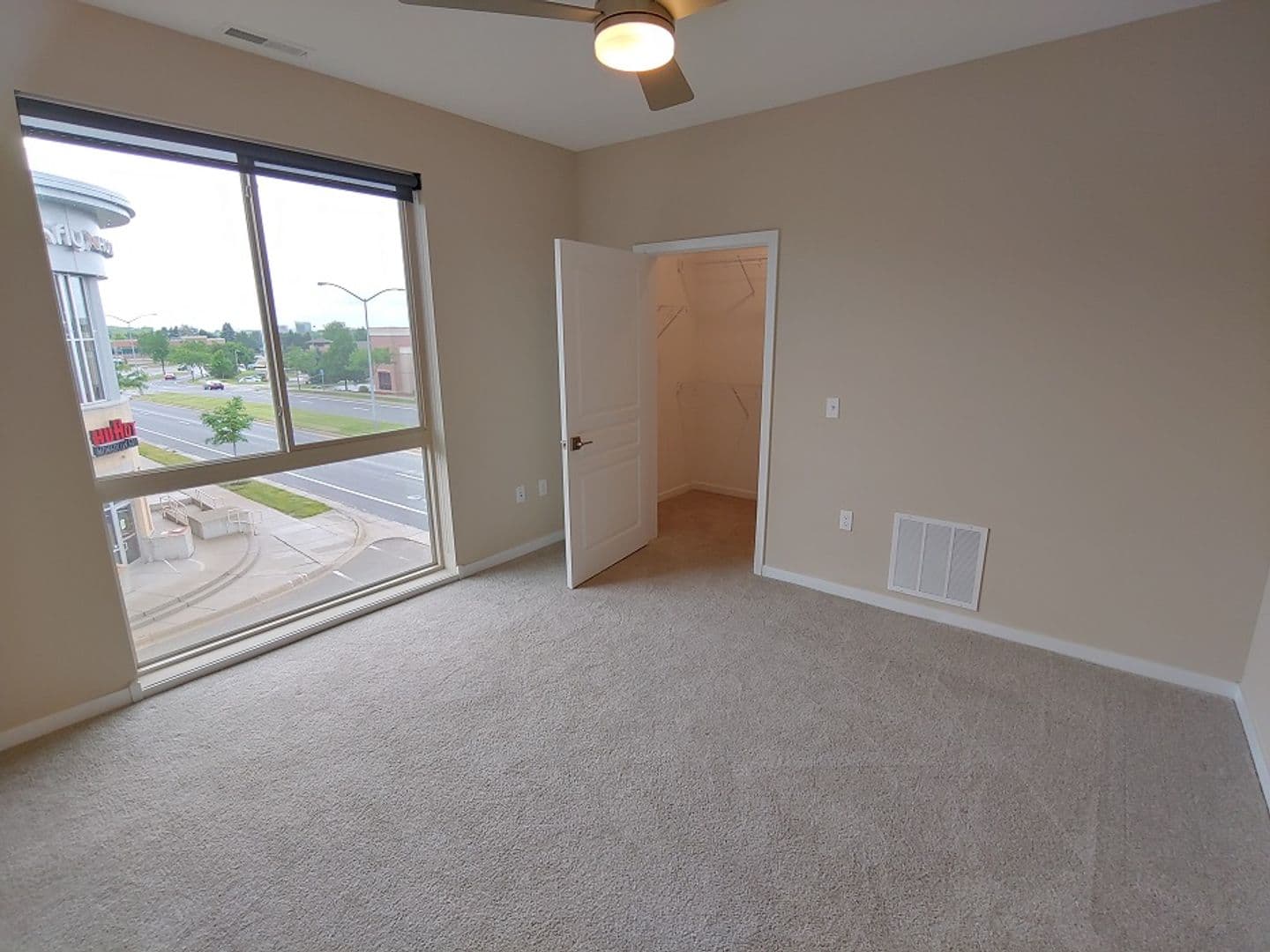 Madison Apartment: 550 Junction Rd