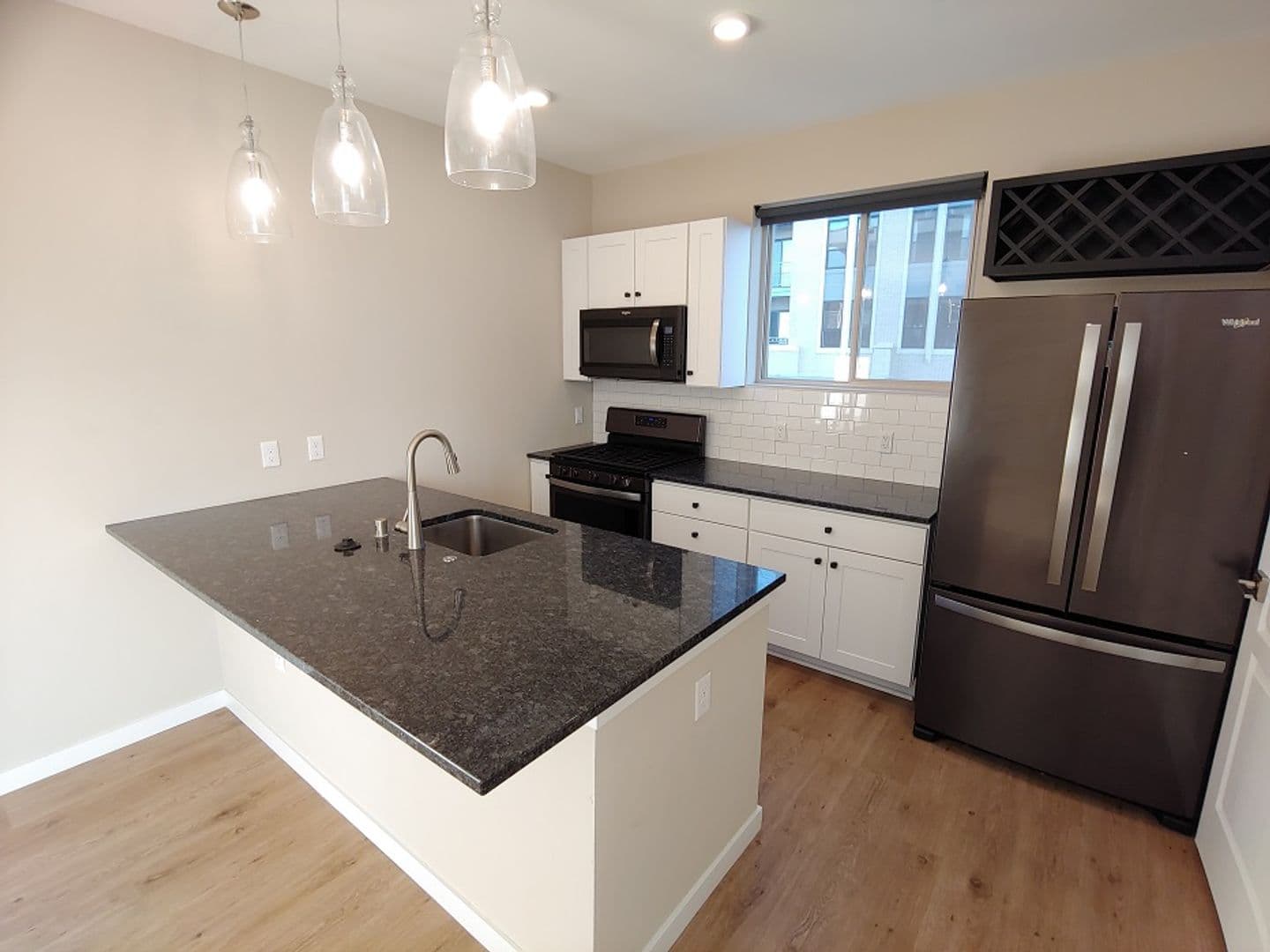 Madison Apartment: 550 Junction Rd