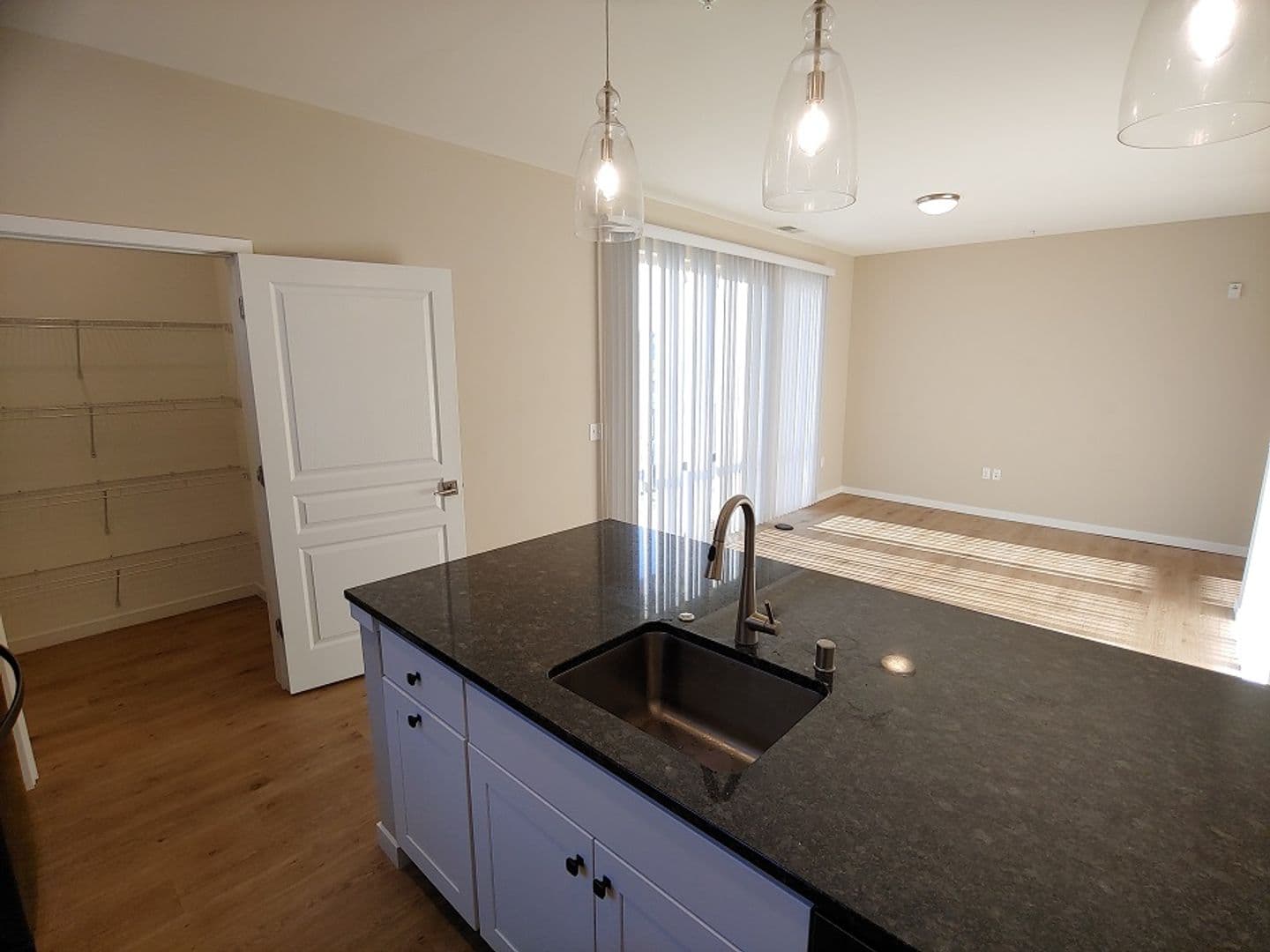 Madison Apartment: 550 Junction Rd