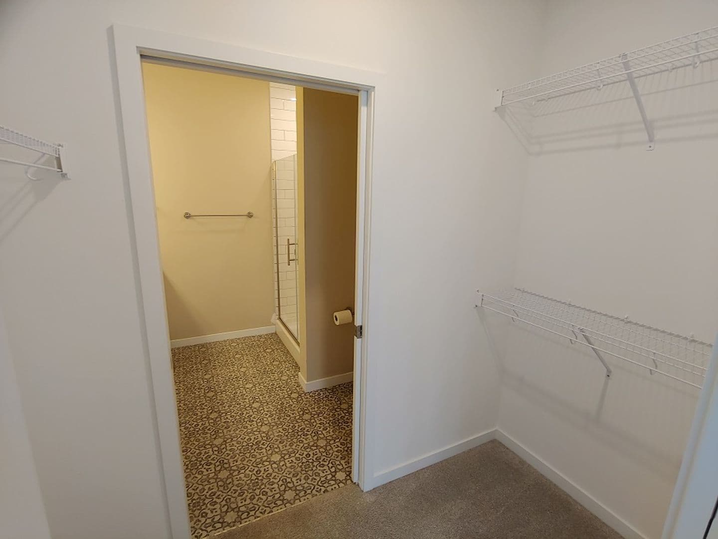Madison Apartment: 550 Junction Rd