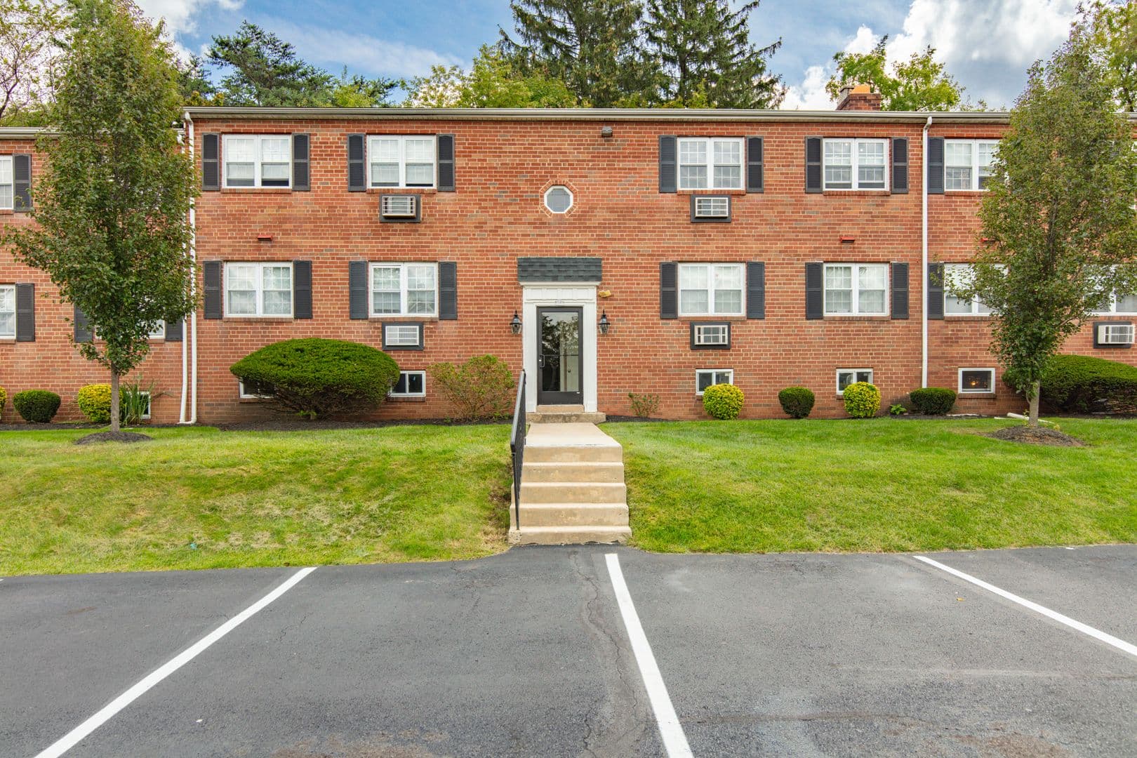 Hatboro Apartment: 350 N. York Rd