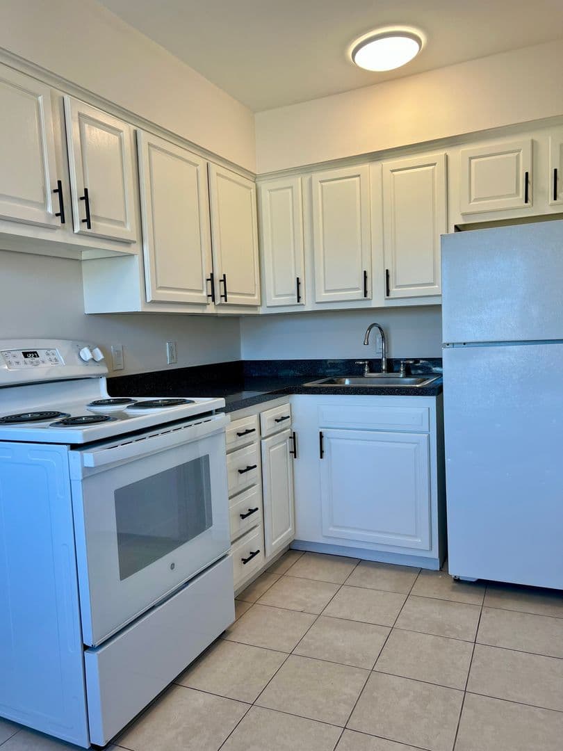 Hatboro Apartment: 350 N. York Rd