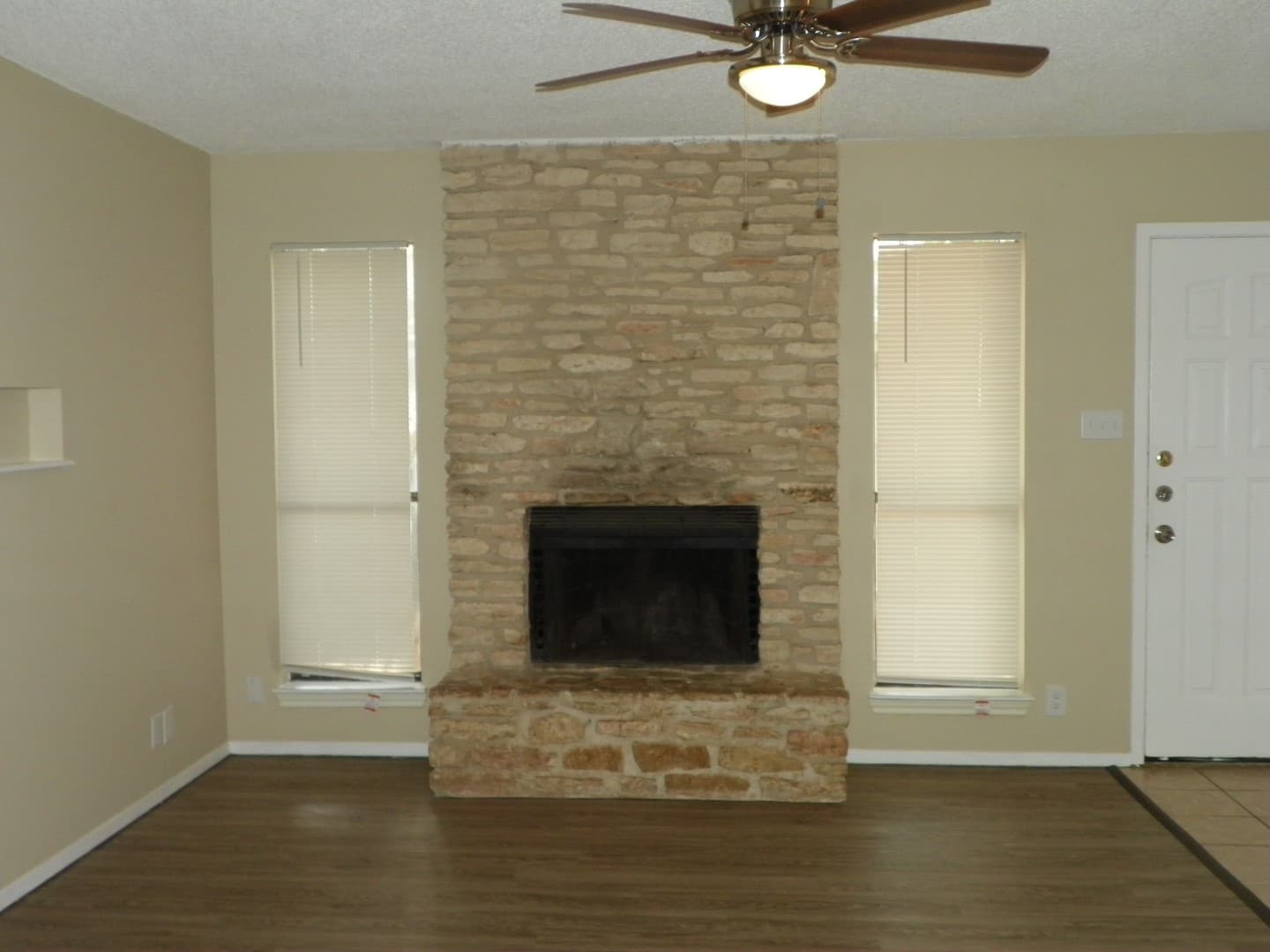 Round Rock Apartment: 410.412 Cypress Lane