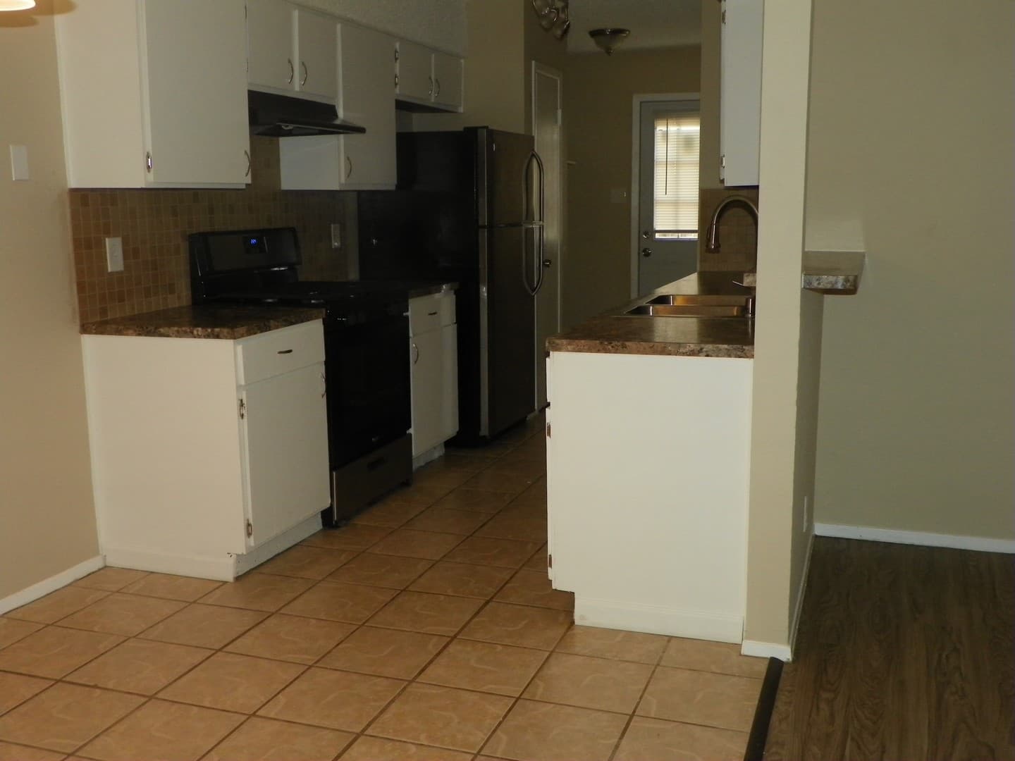 Round Rock Apartment: 410.412 Cypress Lane