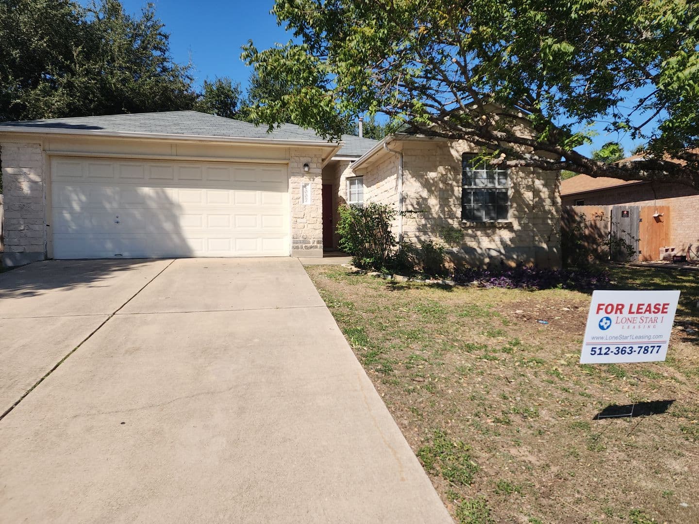 Cedar Park House: 2007 Coachlamp Drive