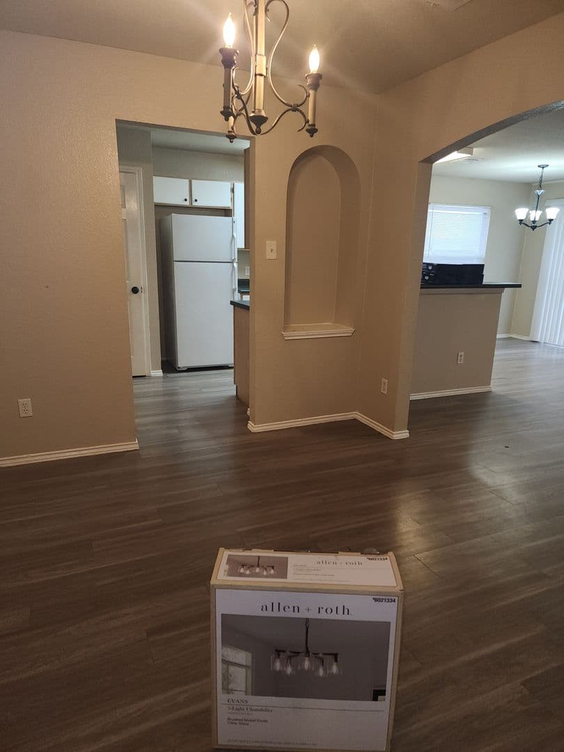 Cedar Park House: 2007 Coachlamp Drive