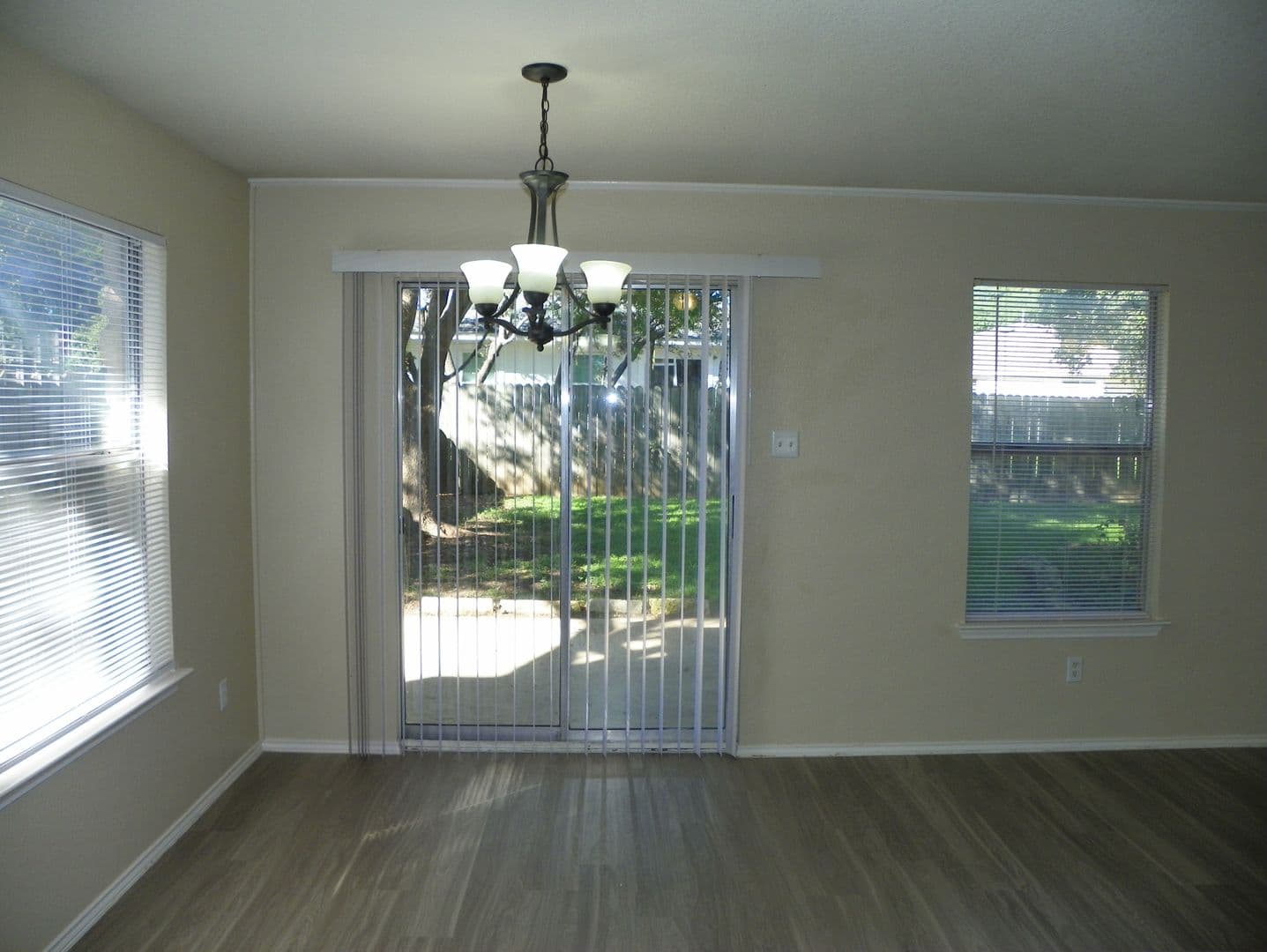 Cedar Park House: 2007 Coachlamp Drive