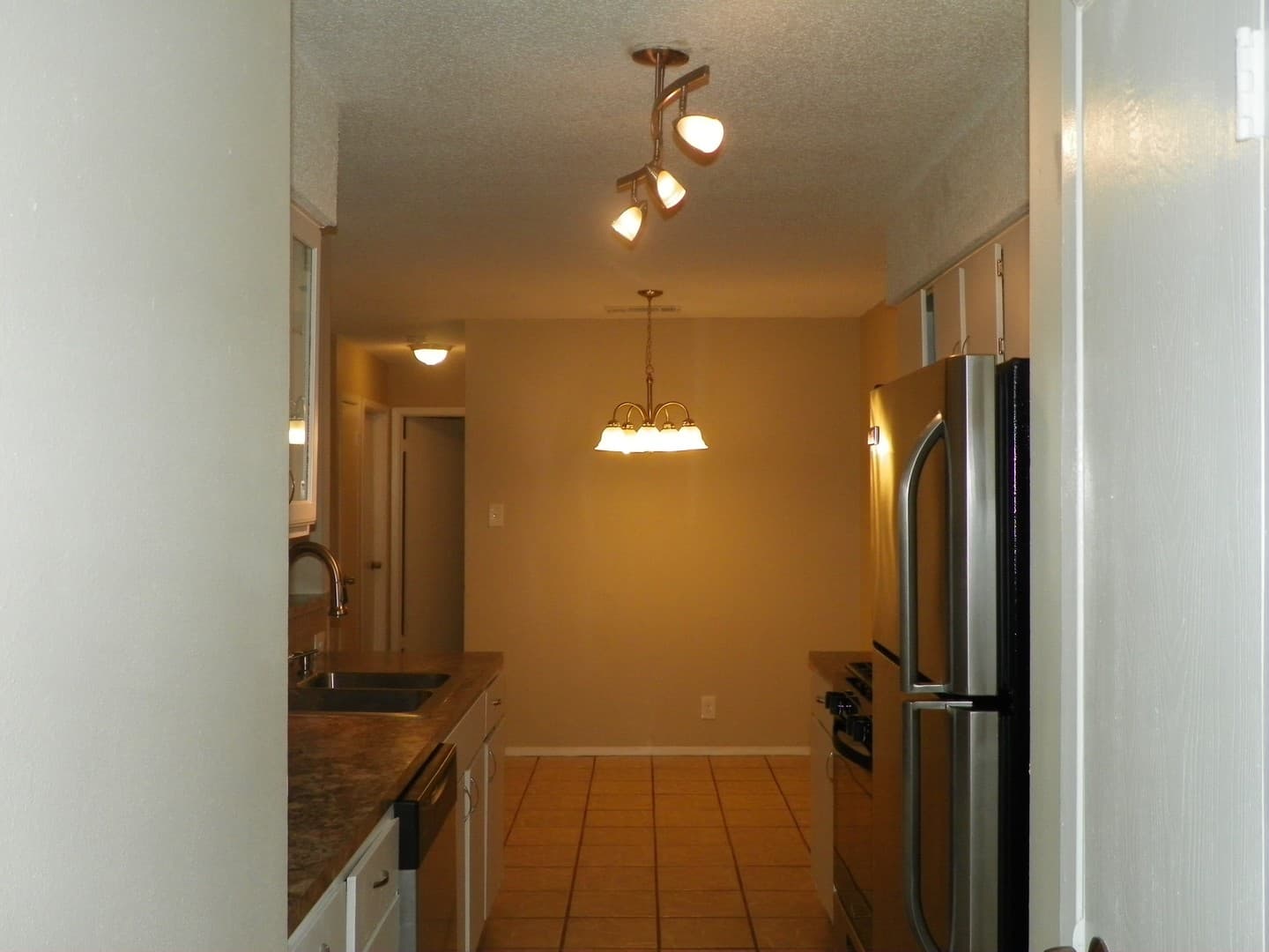 Round Rock Apartment: 410.412 Cypress Lane