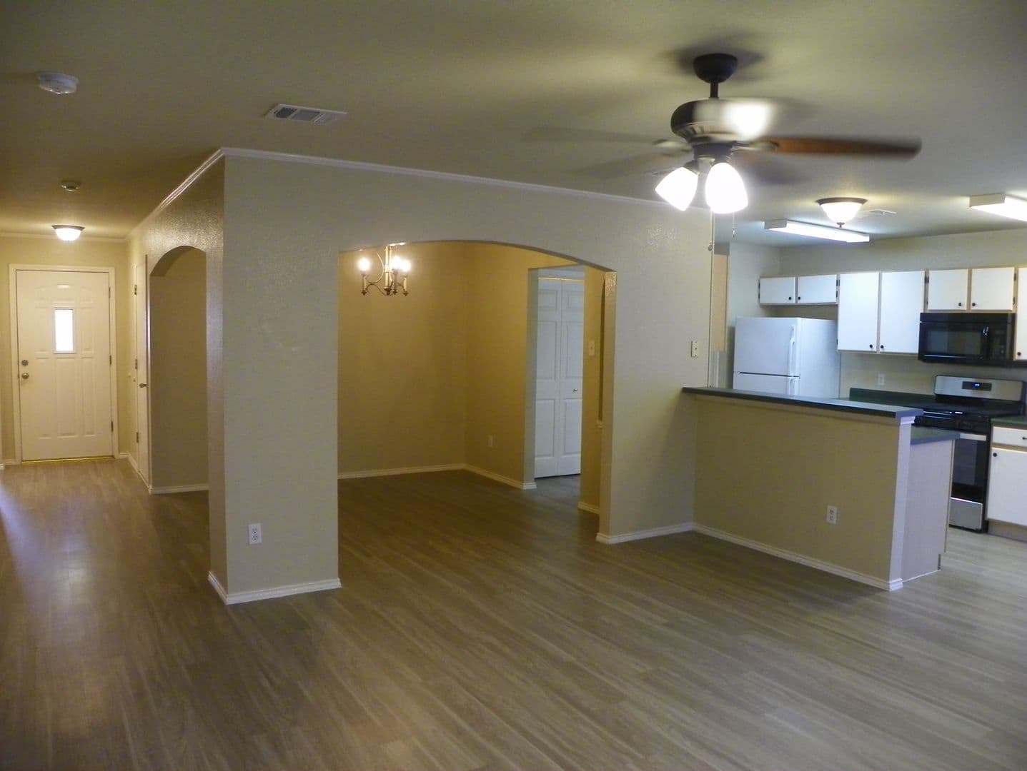 Cedar Park House: 2007 Coachlamp Drive