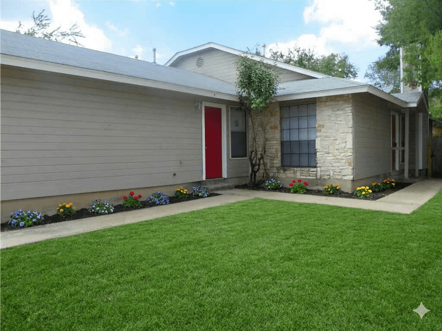 Round Rock Apartment: 410.412 Cypress Lane