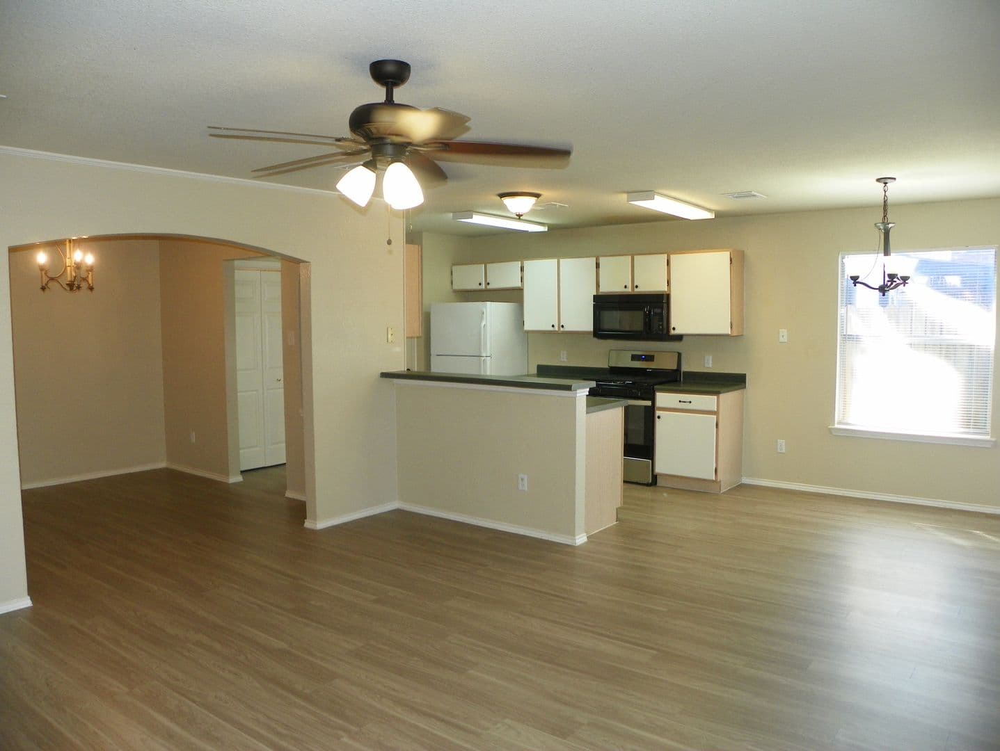 Cedar Park House: 2007 Coachlamp Drive