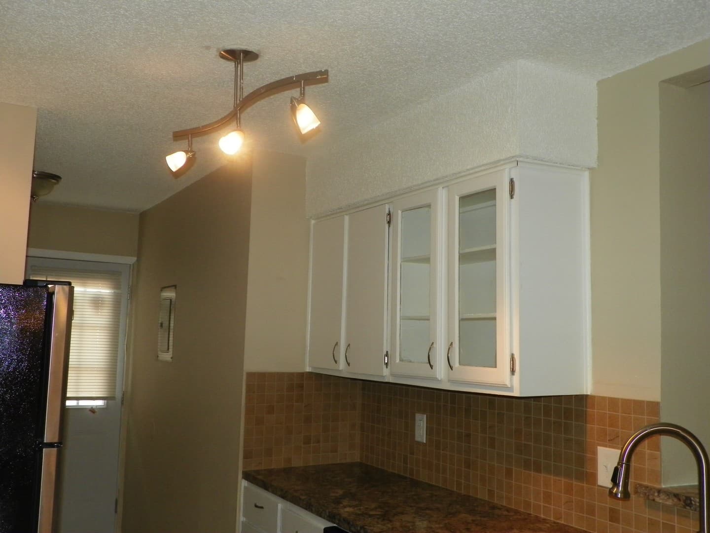 Round Rock Apartment: 410.412 Cypress Lane
