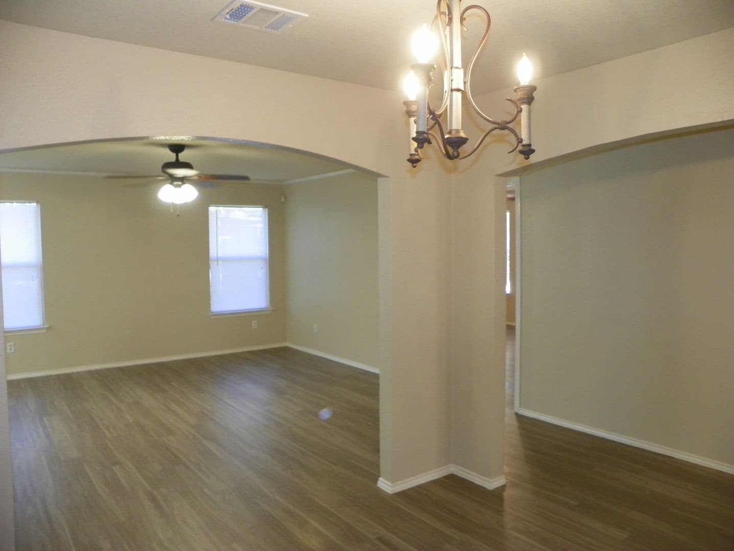 Cedar Park House: 2007 Coachlamp Drive