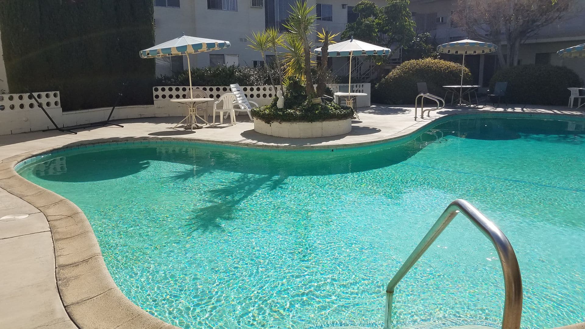 Valley Village Apartment: 12345 Magnolia Blvd.
