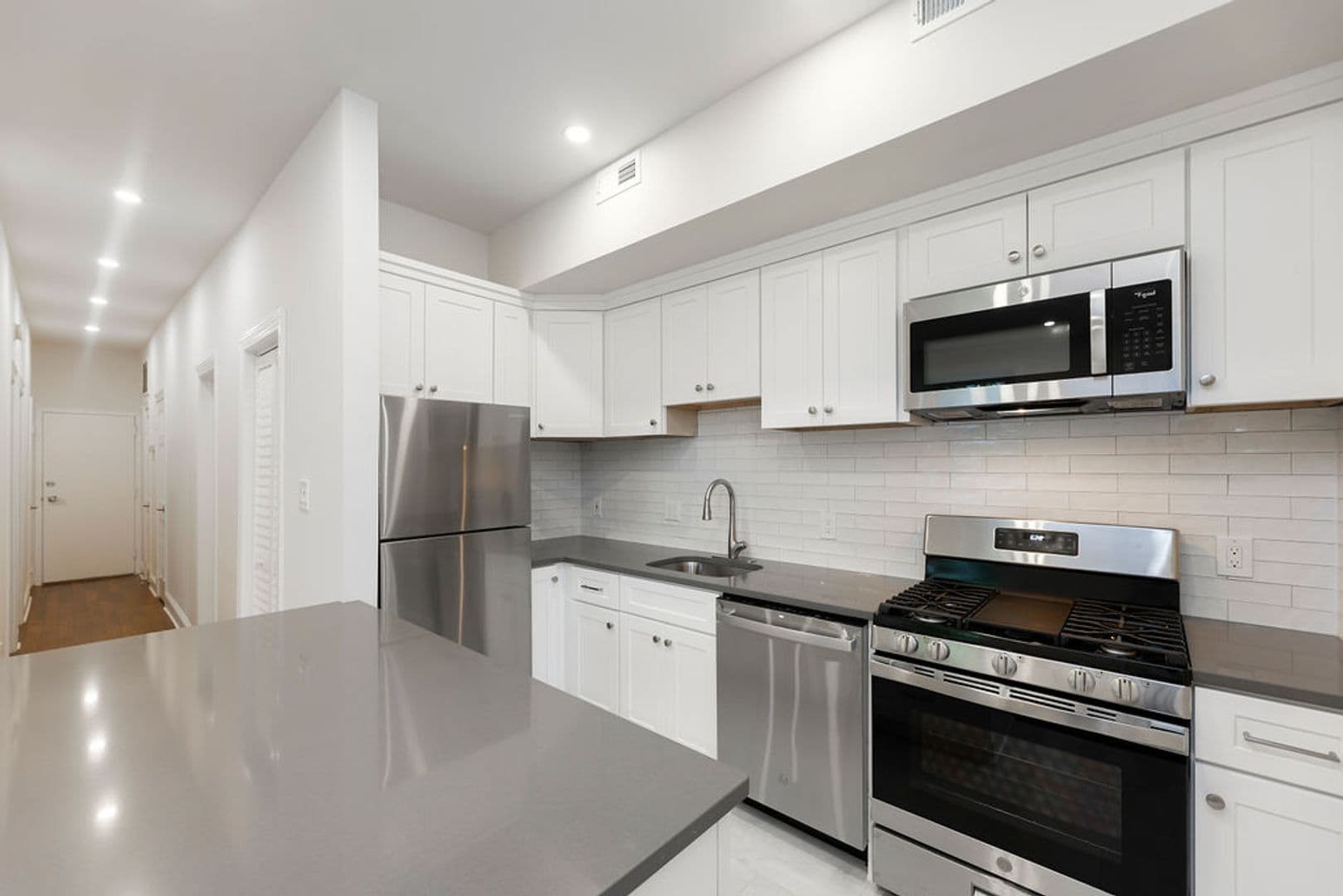 Washington Apartment: 719 G Street, SE