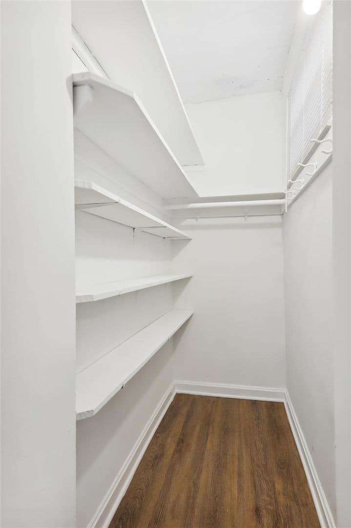 Takoma Park Apartment: 8505 Flower Ave