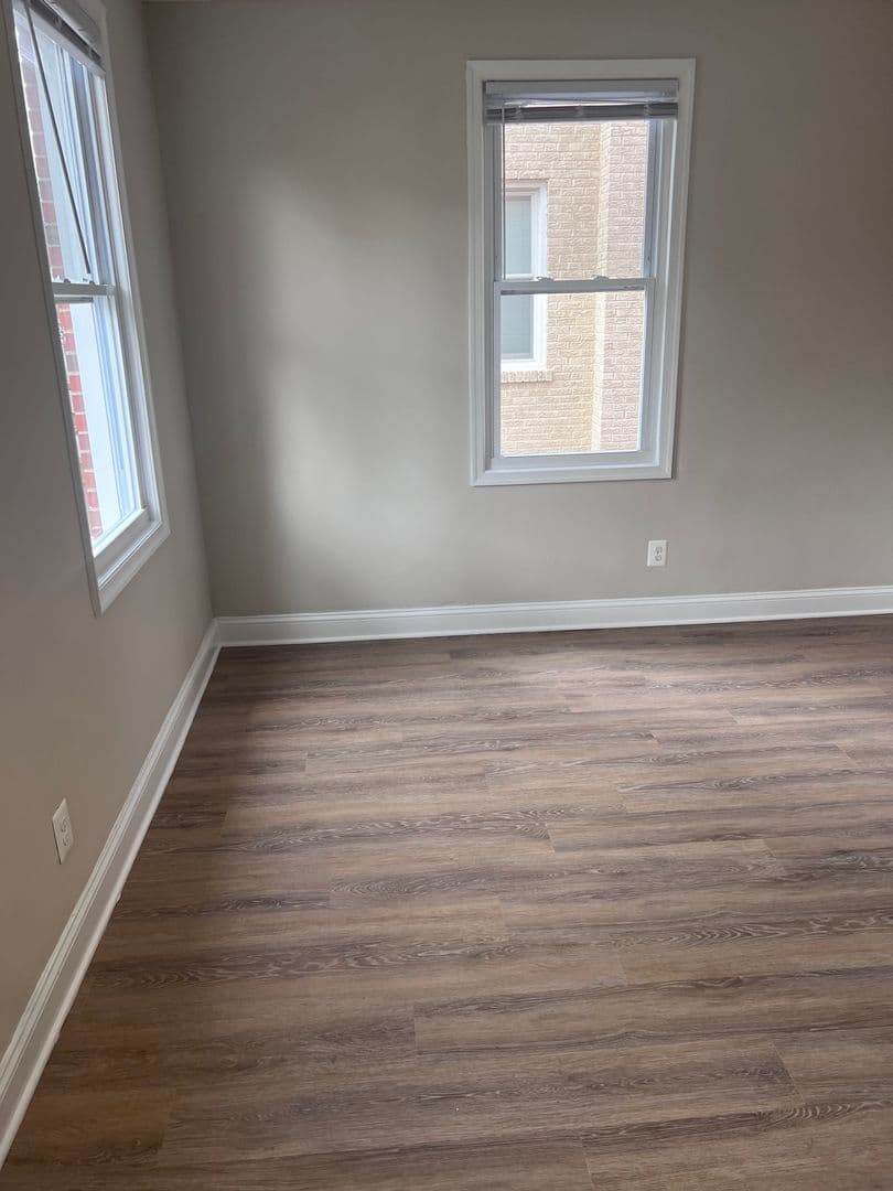 Takoma Park Apartment: 8505 Flower Ave
