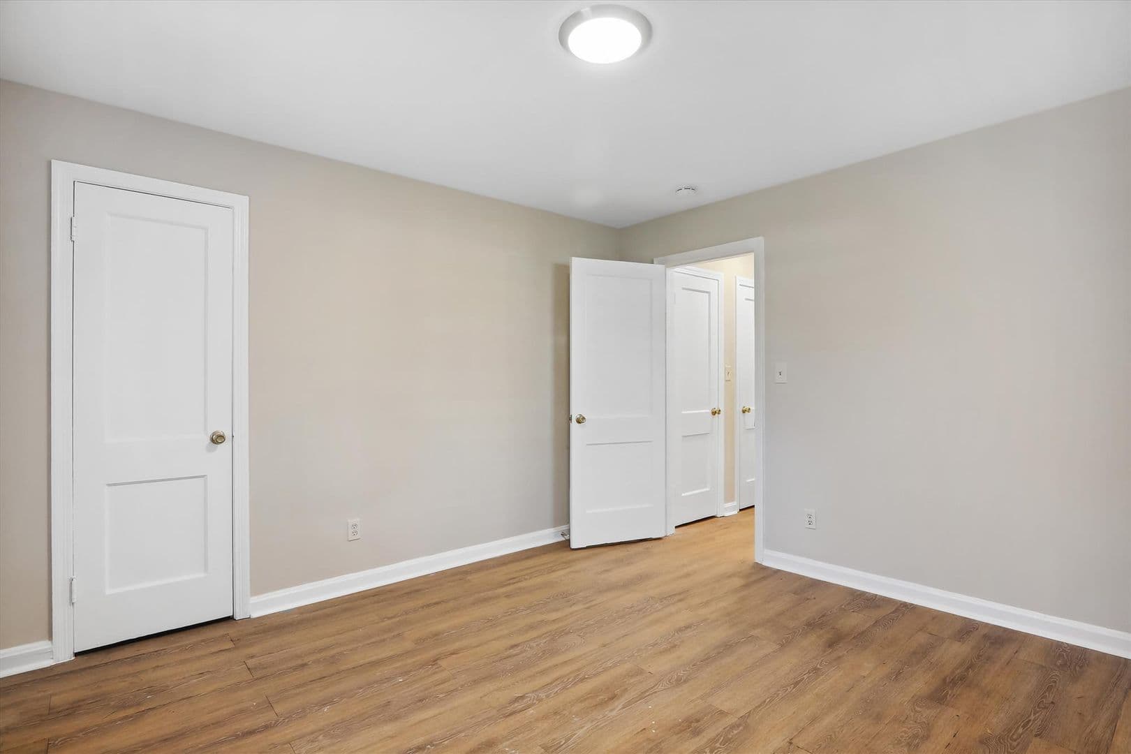 Takoma Park Apartment: 8505 Flower Ave