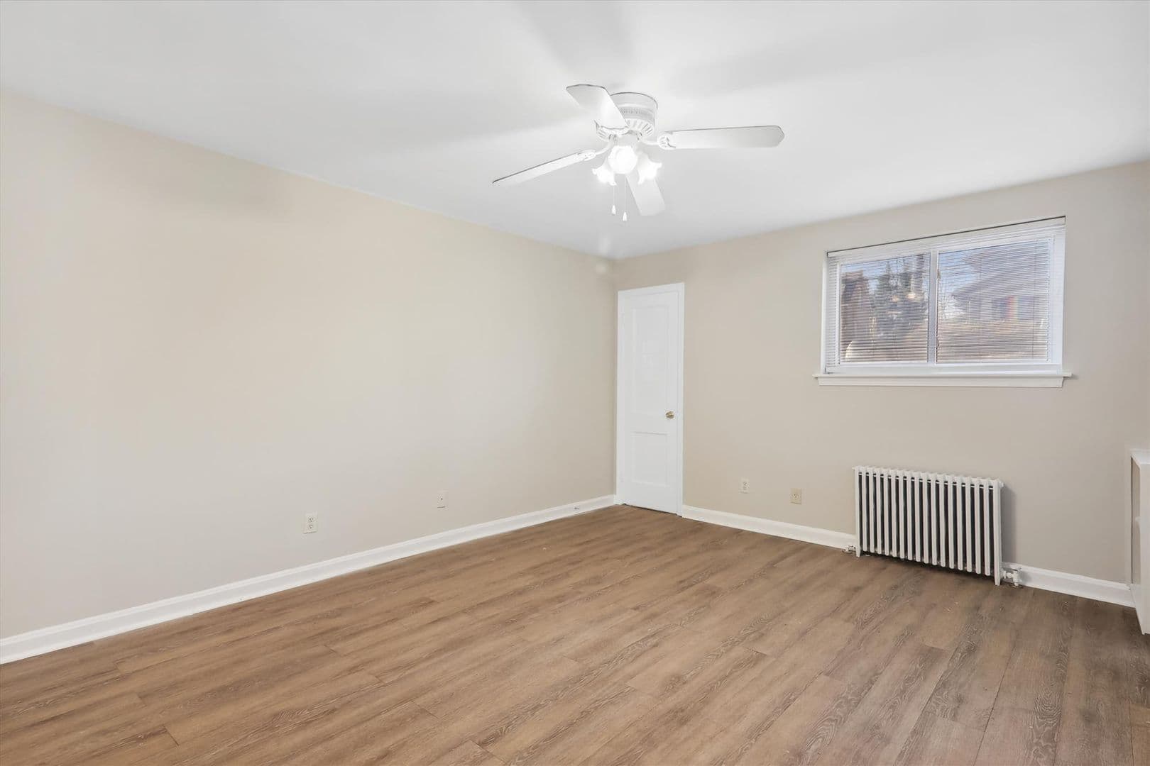 Takoma Park Apartment: 8505 Flower Ave