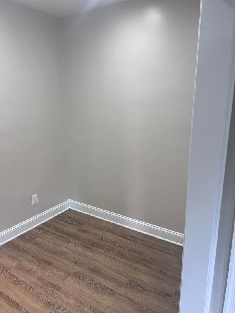 Takoma Park Apartment: 8505 Flower Ave