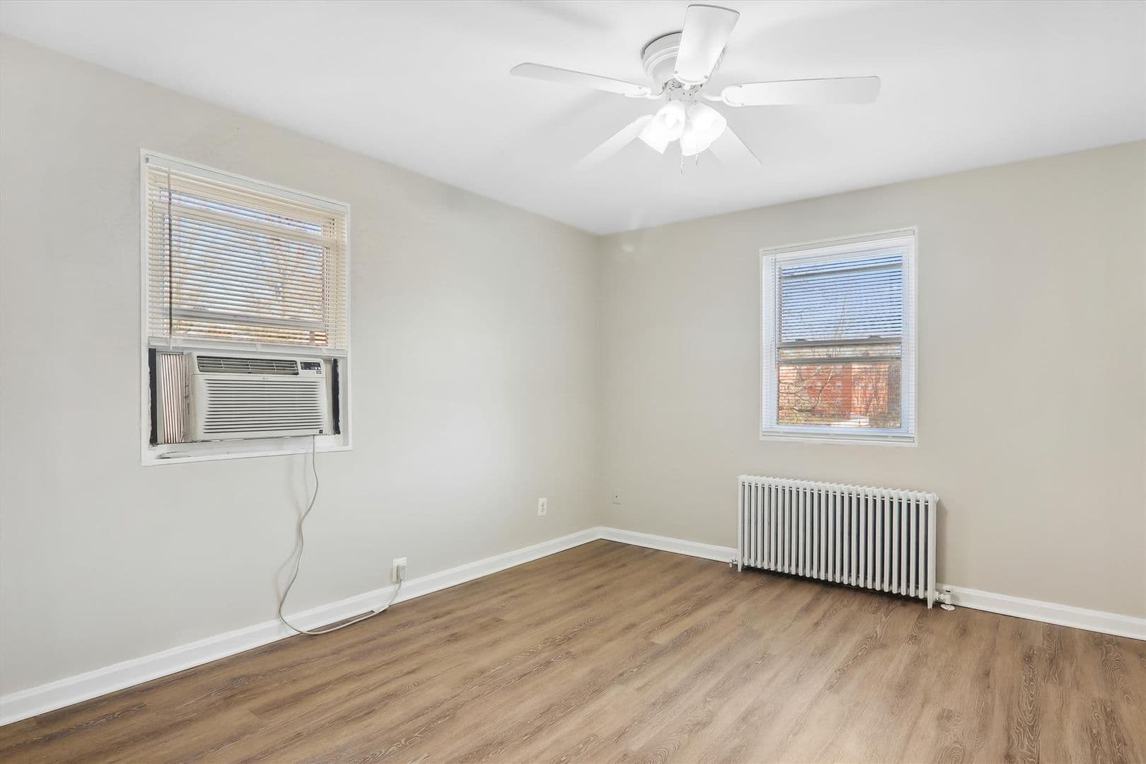 Takoma Park Apartment: 8505 Flower Ave