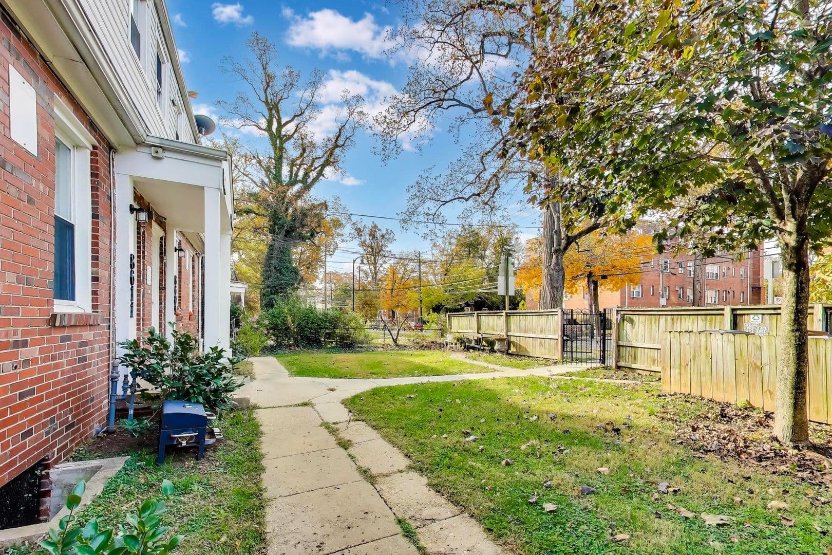 Takoma Park Apartment: 8505 Flower Ave