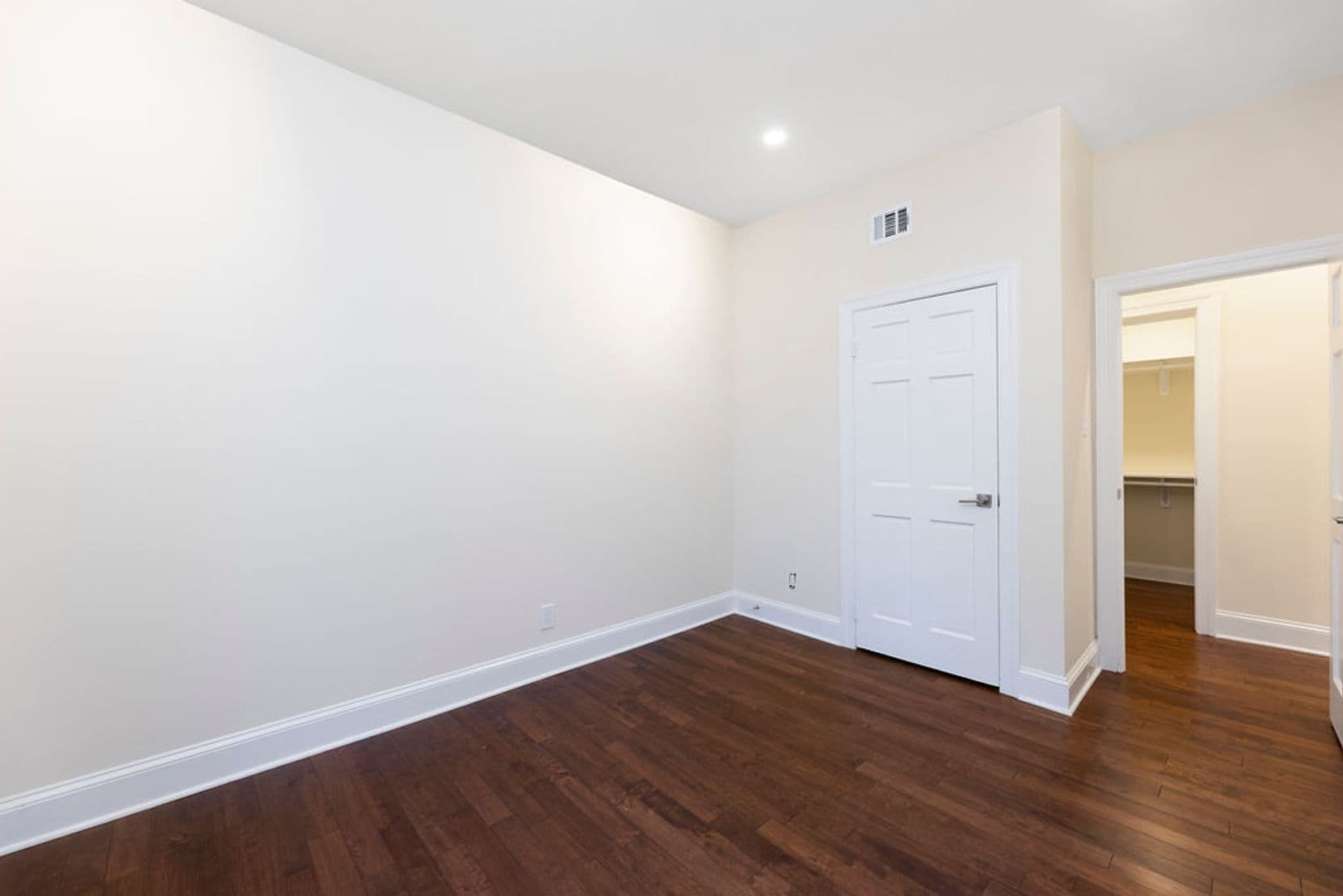 Washington Apartment: 719 G Street, SE