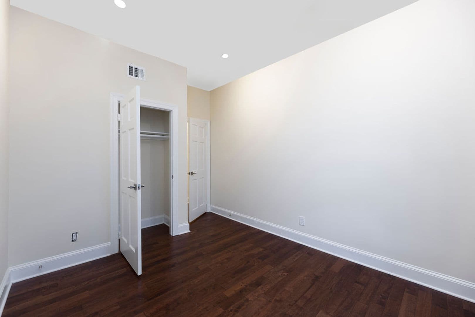 Washington Apartment: 719 G Street, SE