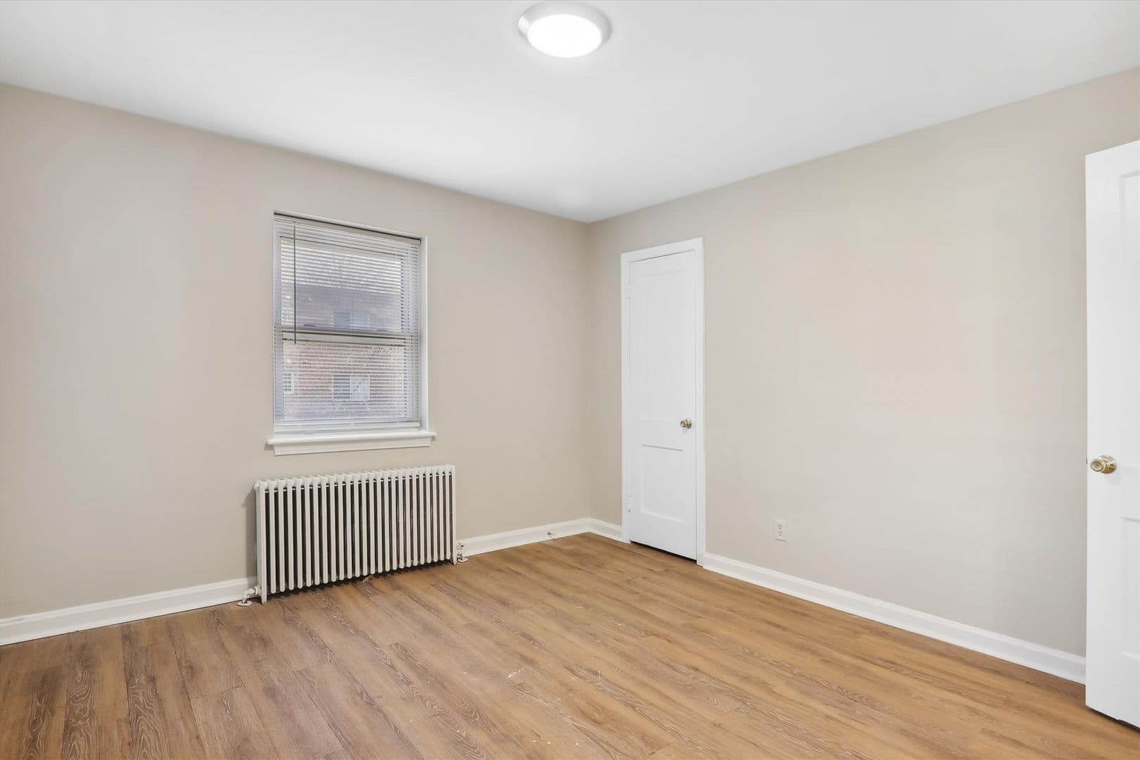 Takoma Park Apartment: 8505 Flower Ave