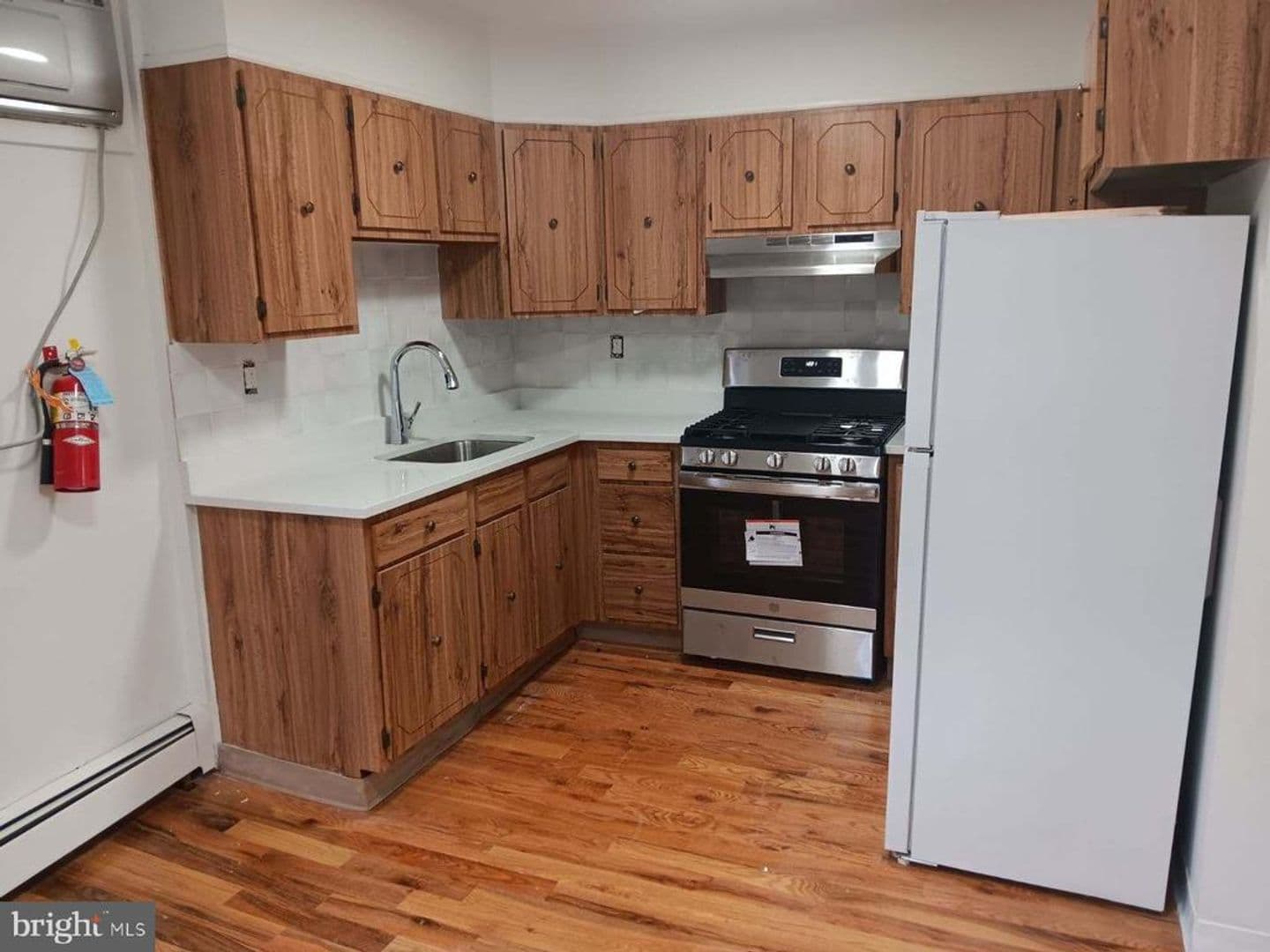 Collingswood Apartment: 541 Haddon Avenue