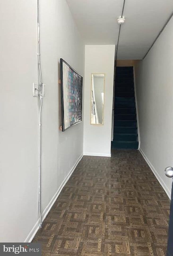 Collingswood Apartment: 541 Haddon Avenue