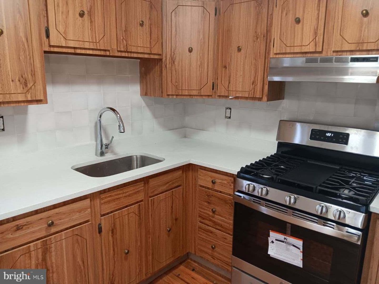 Collingswood Apartment: 541 Haddon Avenue