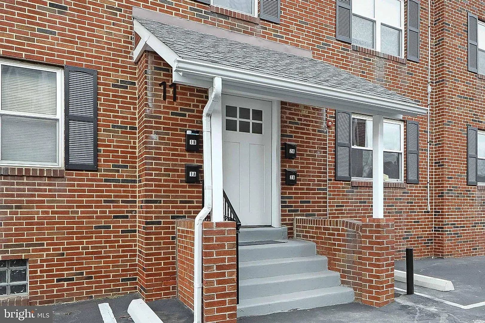 Haddon Heights Apartment: 11-17 S Black Horse Pike