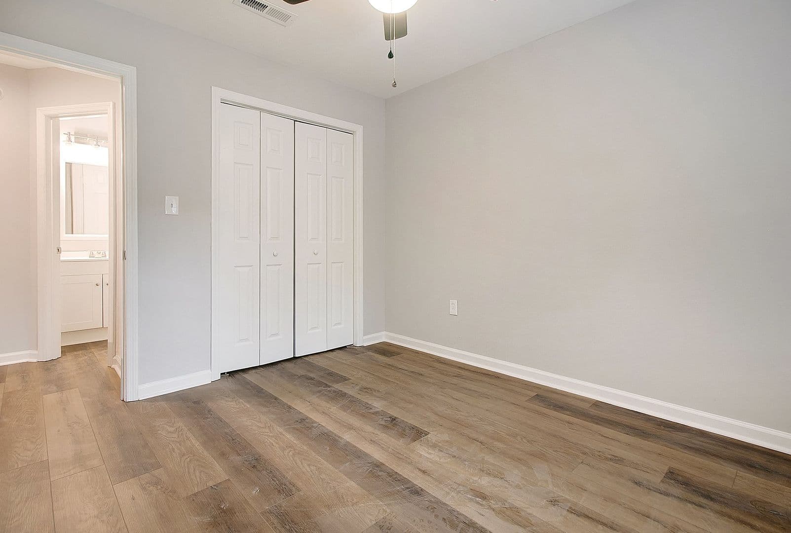 North Charleston Apartment: 4003 S Rhett Ave