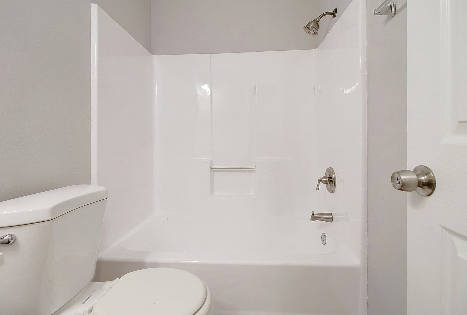 North Charleston Apartment: 4003 S Rhett Ave